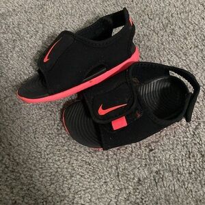 Nike sandals 7C